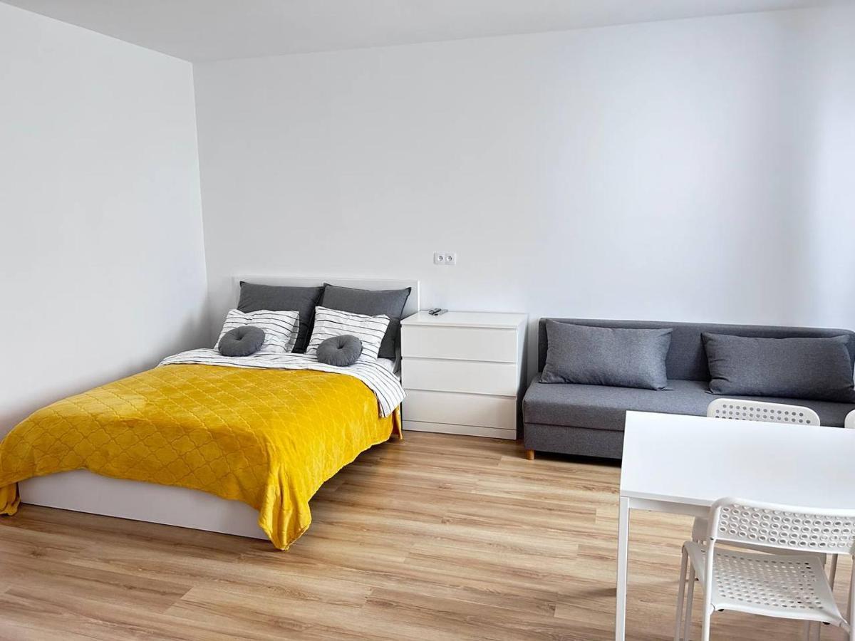 Stone Apartment - Free Parking Katowice Eksteriør billede